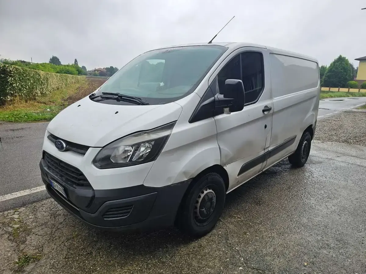 Usata Ford Transit Custom 105 CV (77 kW) 2021 Bianco Furgone