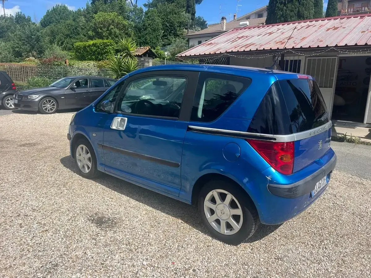 Usata Peugeot 1007 73 CV (53 kW) 2007 Blu Monovolume