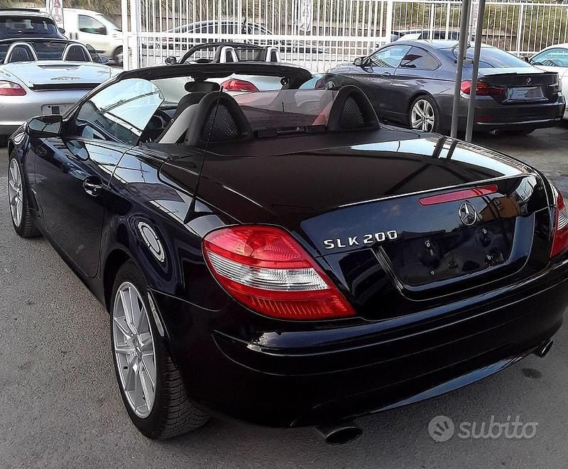 Usata Mercedes SLK200 163 CV (119 kW) 2007 Nero Cabrio