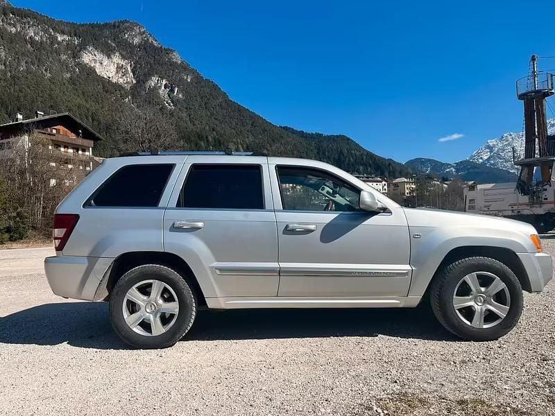 Usata Jeep Grand Cherokee 218 CV (160 kW) 2005 Grigio SUV