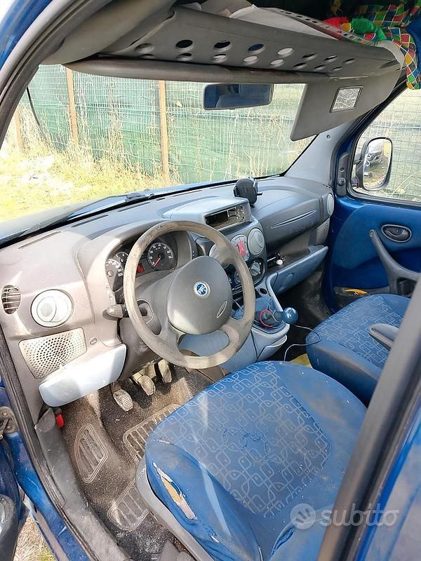 Usata Fiat Doblò 2005 Blu Monovolume