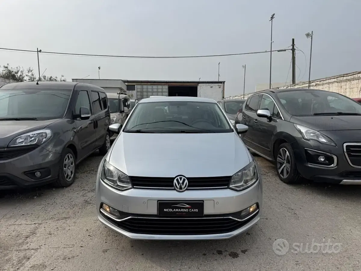 Usata VW Polo Comfortline 75 CV (55 kW) 2015 Grigio Berlina