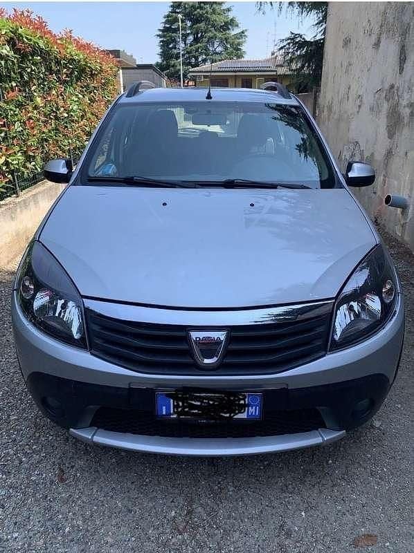 Usata Dacia Sandero Stepway 90 CV (66 kW) 2012 Berlina