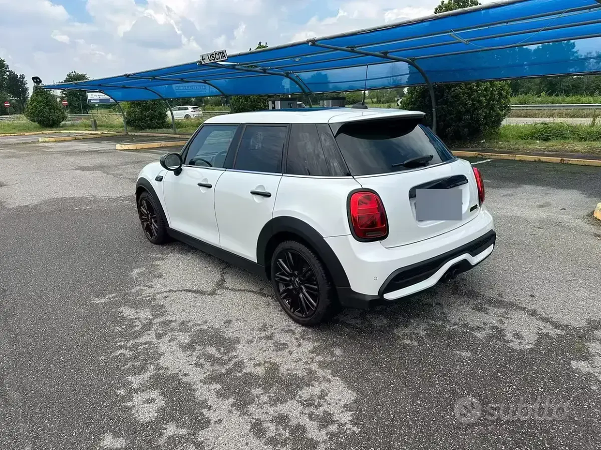 Usata Mini Cooper S 178 CV (130 kW) 2024 Bianco Utilitaria