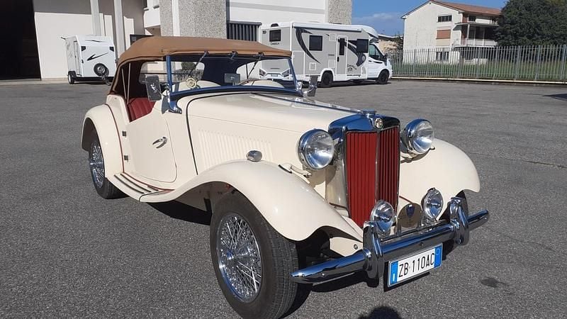 Usata MG TD 54 CV (39 kW) 1953 Beige Cabrio