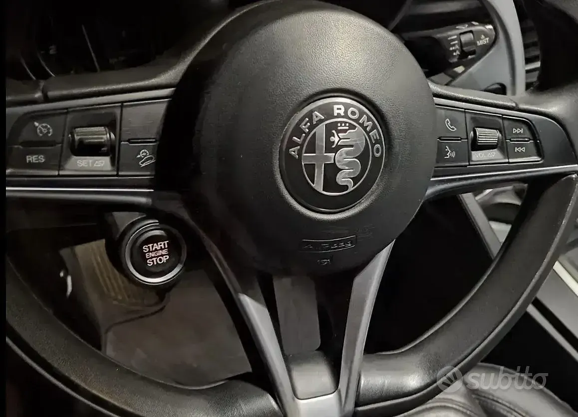 Usata Alfa Romeo Stelvio Executive 210 CV (154 kW) 2017 Bianco SUV