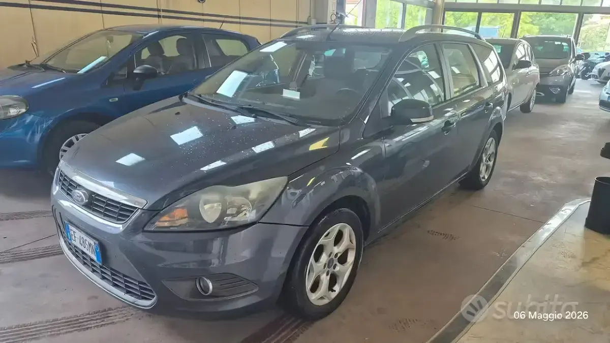 Usata Ford Focus 109 CV (80 kW) 2010 Marrone Station wagon