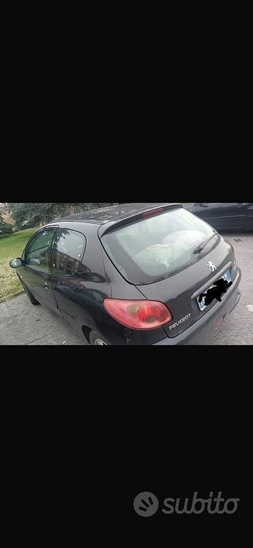 Usata Peugeot 206 75 CV (55 kW) 2005 Nero Berlina