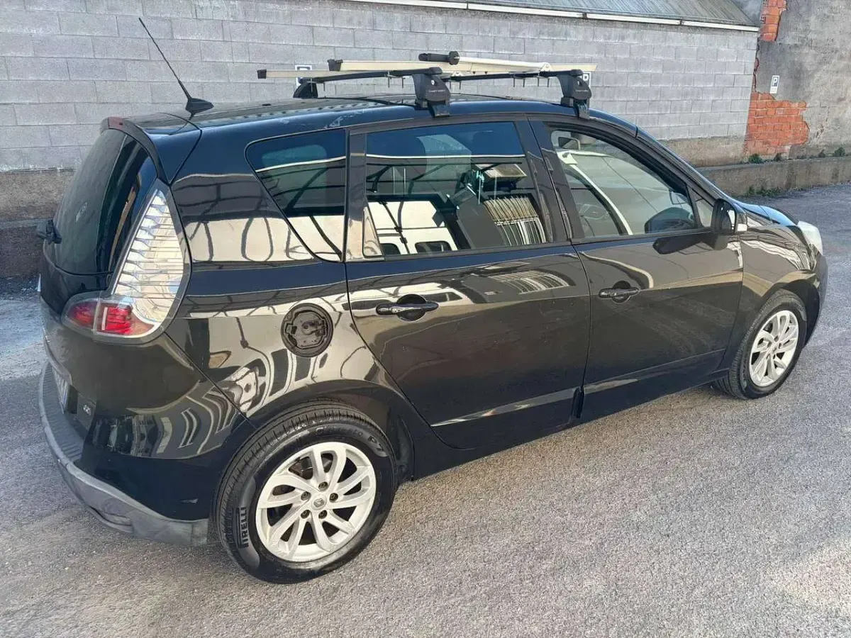 Usata Renault Scénic 110 CV (80 kW) 2014 Nero Monovolume