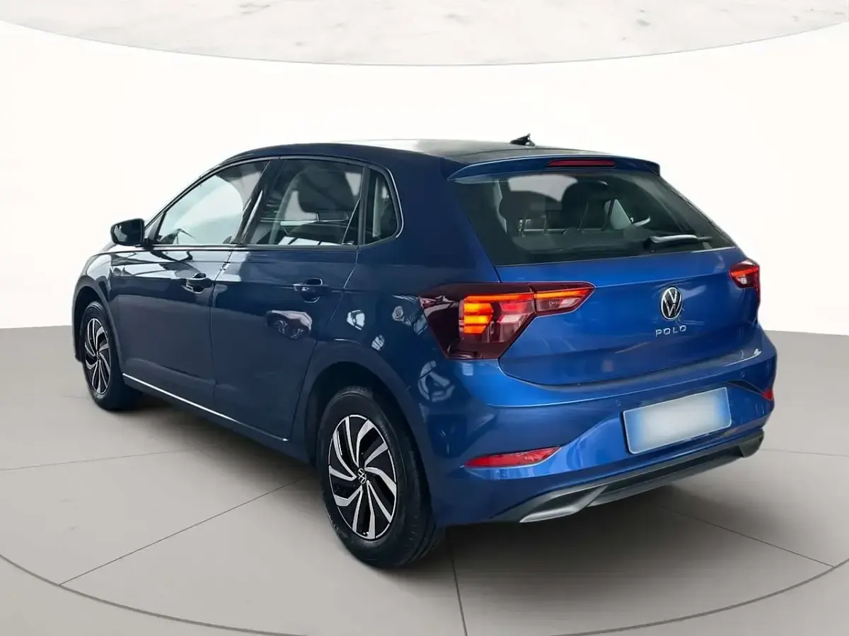 Usata VW Polo Life 95 CV (69 kW) 2025 Reef blue metallizzato Utilitaria