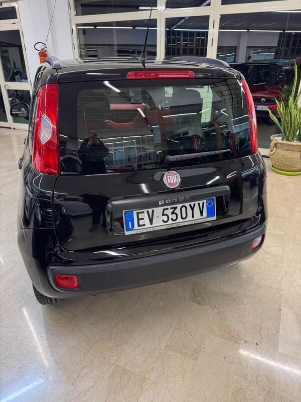 Usata Fiat Panda Lounge 75 CV (55 kW) 2014 Nero Utilitaria