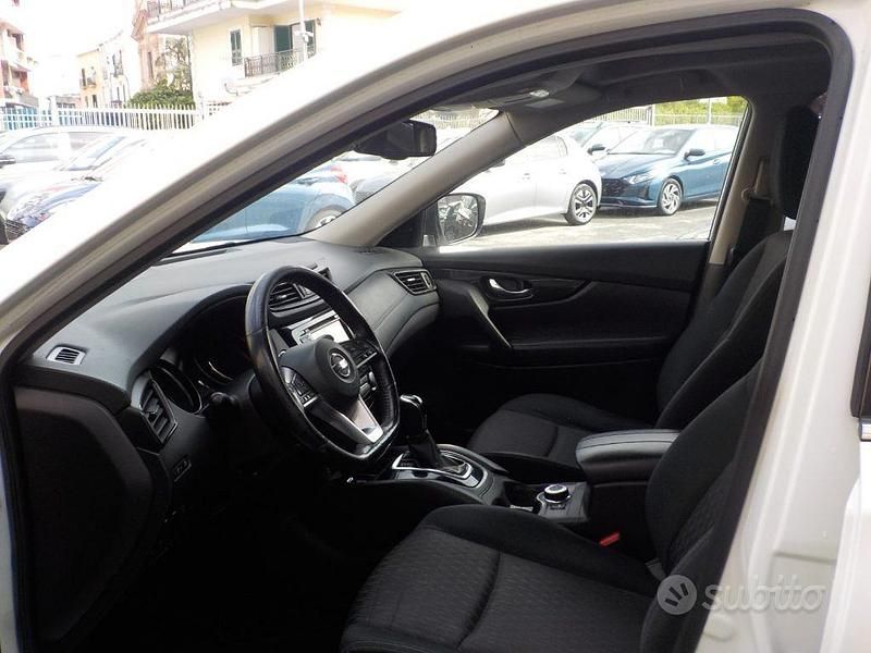 Usata Nissan X-Trail N-Connecta 176 CV (129 kW) 2017 Grigio SUV