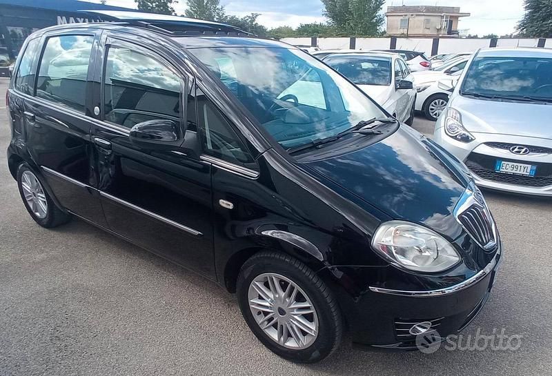 Usata Lancia Musa 77 CV (56 kW) 2010 Nero Monovolume