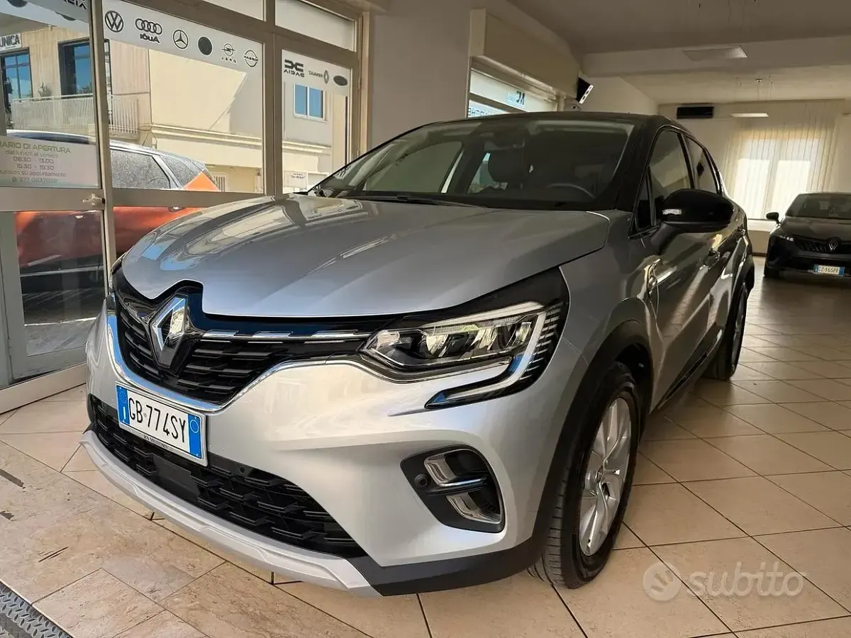 Usata Renault Captur Intens 101 CV (74 kW) 2020 Grigio SUV