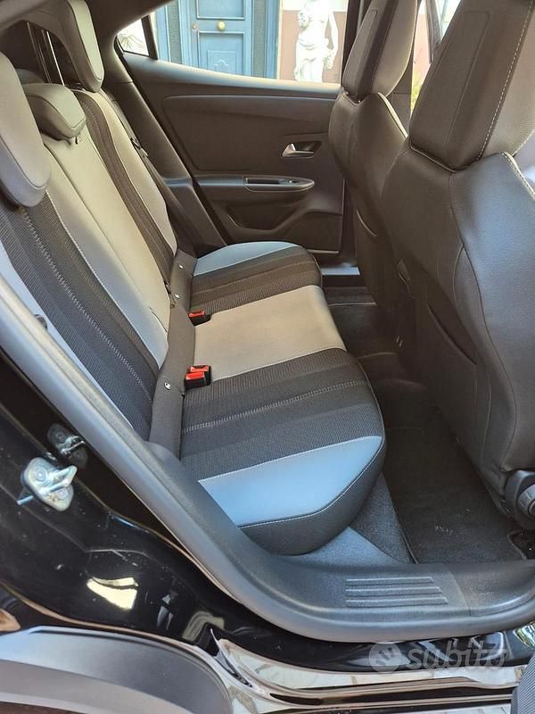 Usata Opel Mokka 136 CV (100 kW) 2024 Nero SUV