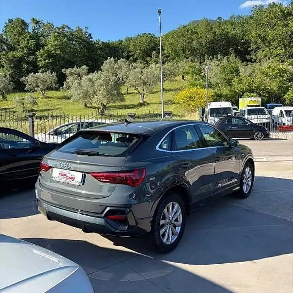 Usata Audi Q3 Business Plus 150 CV (110 kW) 2023 Grigio SUV