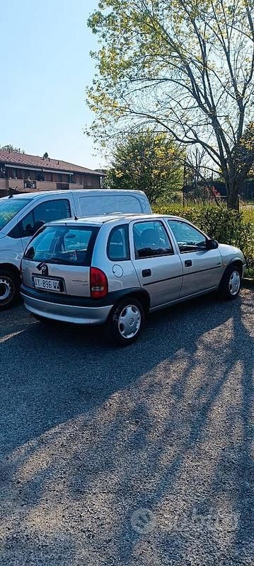 Occasion Opel Corsa 1998 Gris Citadine