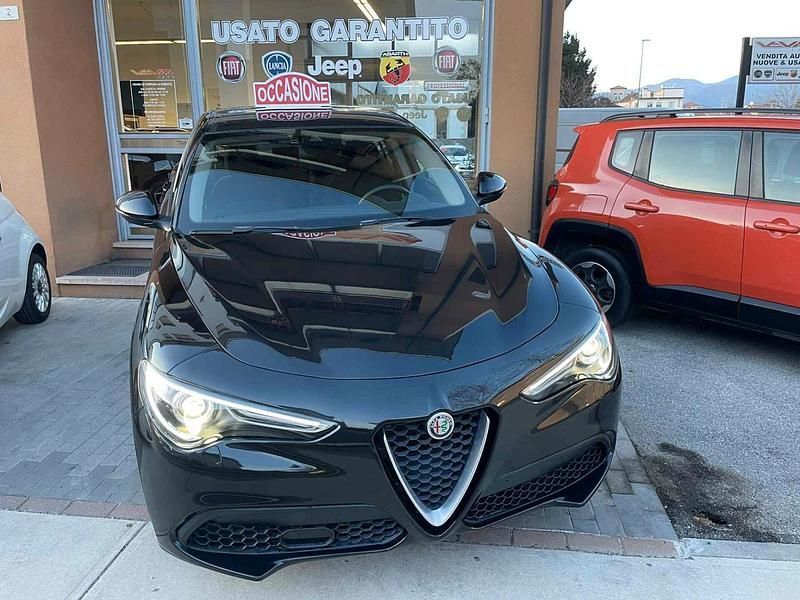 Usata Alfa Romeo Stelvio Business 160 CV (117 kW) 2020 Nero SUV