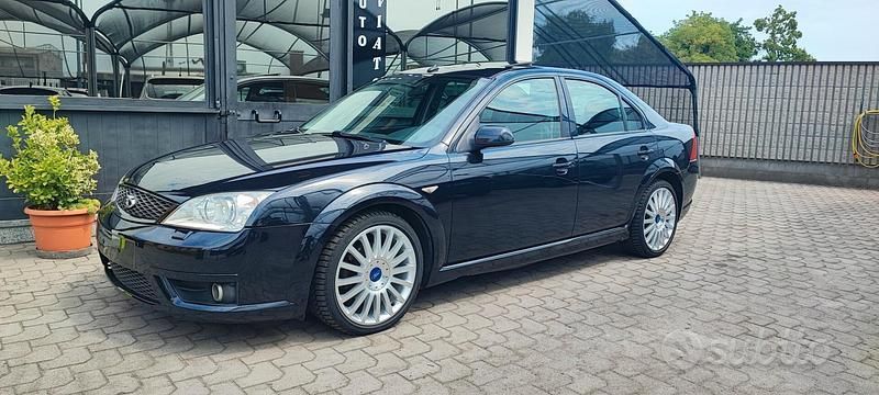 Nero Usata 2002 Ford Mondeo ST Tre volumi | 6300 € - Immagine 1/4