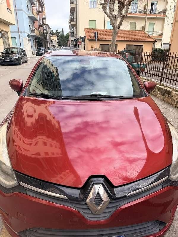 Usata Renault Clio IV Zen 75 CV (55 kW) 2017 Berlina