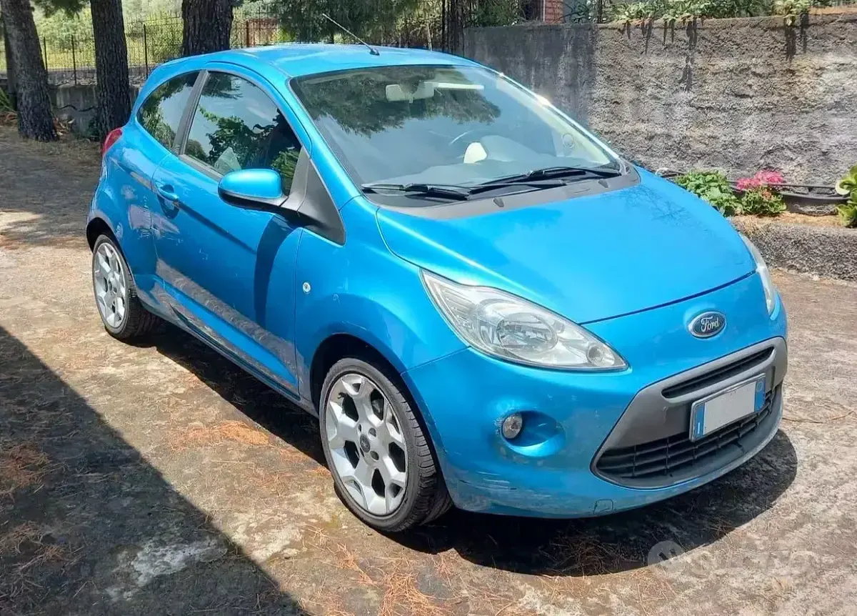 Usata Ford Ka 69 CV (50 kW) 2010 Bluazzurro Utilitaria
