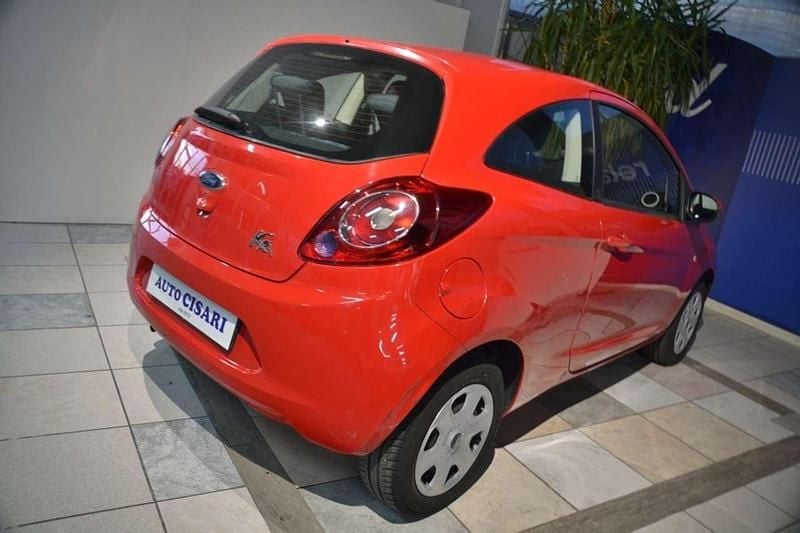 Begagnad Ford Ka 69 HK (50 kW) 2016 Röd Sedan