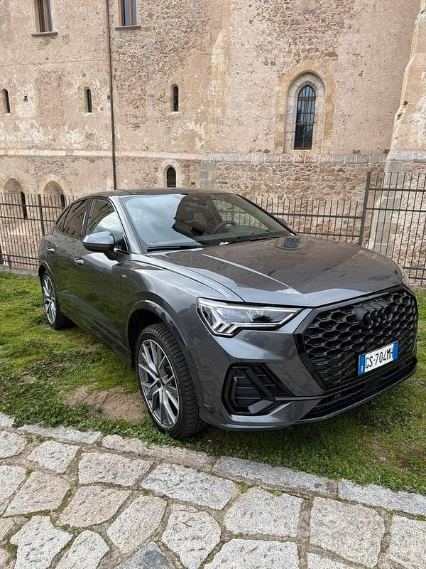 Usata Audi Q3 Sportback S-Line 150 CV (110 kW) 2024 Grigio SUV