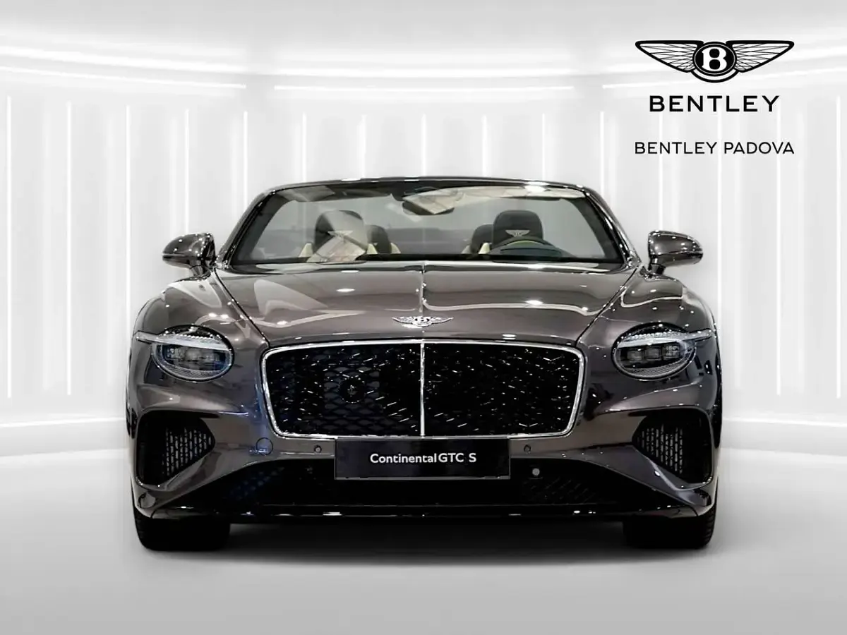 Nuova Bentley Continental 519 CV (381 kW) 2026 Brodgar Cabrio