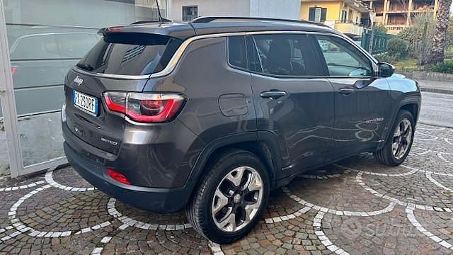 Usata Jeep Compass Limited 140 CV (102 kW) 2019 Grigio SUV