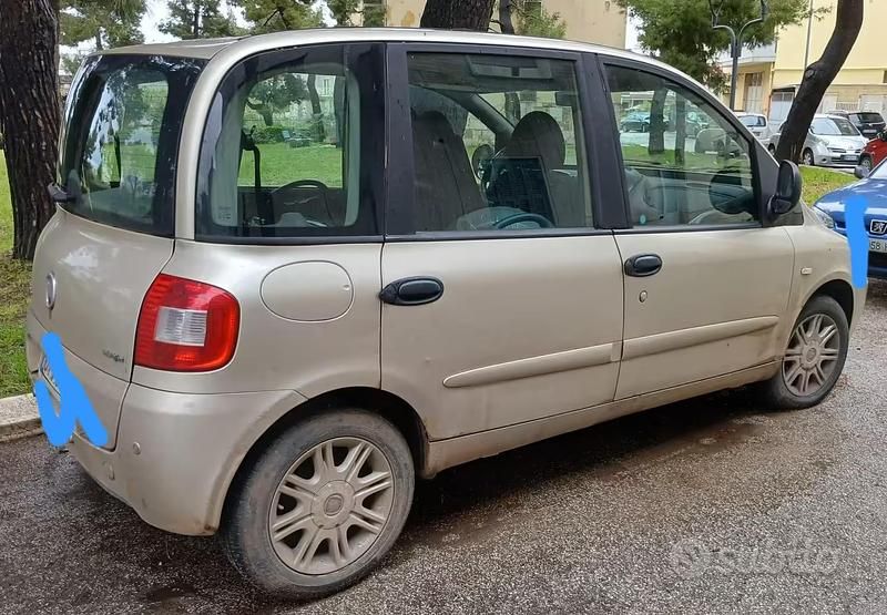 Usata Fiat Multipla 120 CV (88 kW) 2008 Marrone Monovolume