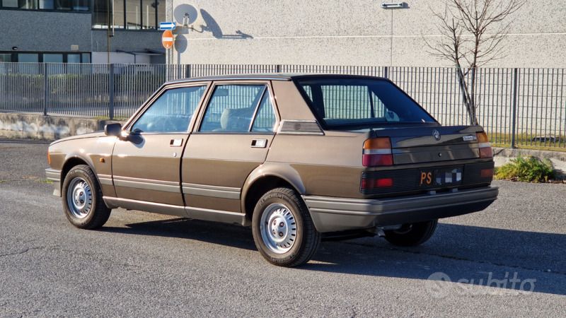 Usata Alfa Romeo Giulietta 109 CV (80 kW) 1984 Marrone Berlina