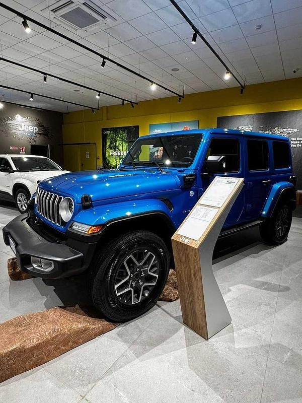 Nuova Jeep Wrangler Unlimited Sahara 272 CV (200 kW) 2025 Blu SUV