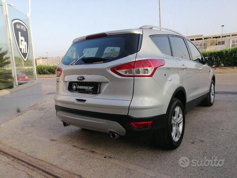 Usata Ford Kuga Titanium 120 CV (88 kW) 2015 Argento SUV