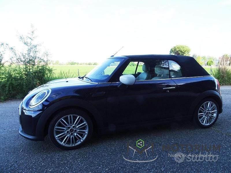 Usata Mini Cooper Cabriolet Classic 136 CV (100 kW) 2021 Nero Cabrio