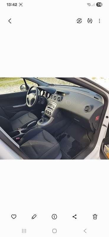 Usata Peugeot 308 Premium 98 CV (72 kW) 2011 Berlina