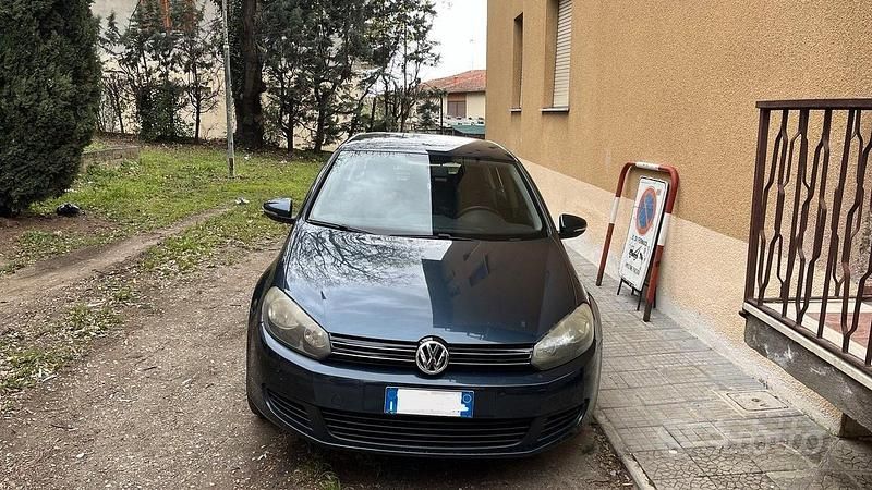 Usata VW Golf VI 105 CV (77 kW) 2011 Utilitaria