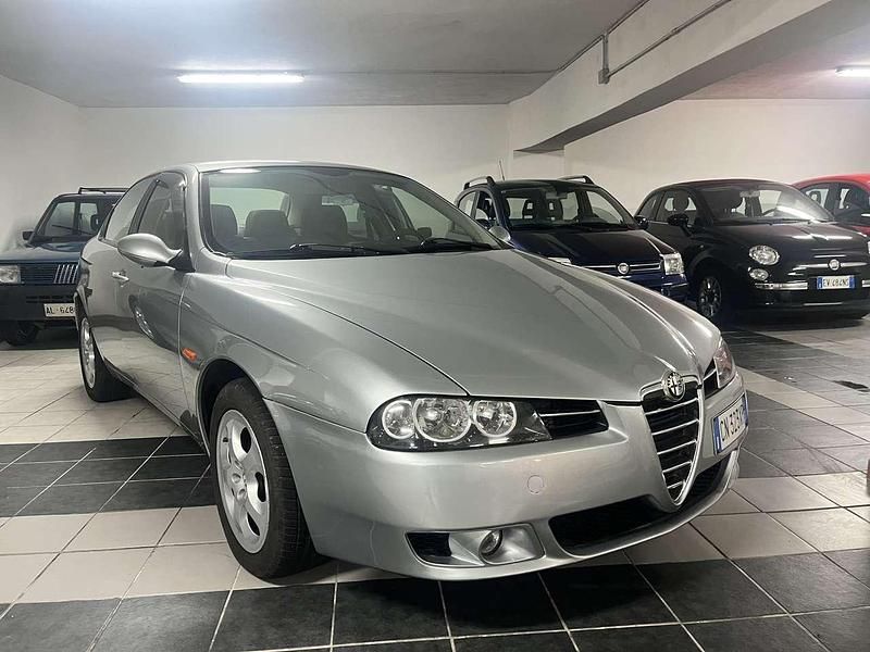 Usata Alfa Romeo 156 Progression 110 CV (80 kW) 2004 Grigio Berlina