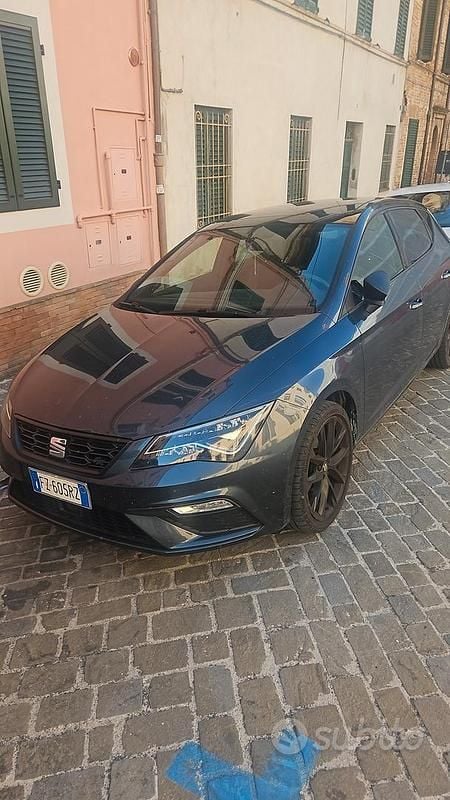 Grigio Usata 2019 Seat Leon Black Edition Tre volumi | 13.500 € (Buon prezzo) - Immagine 1/2