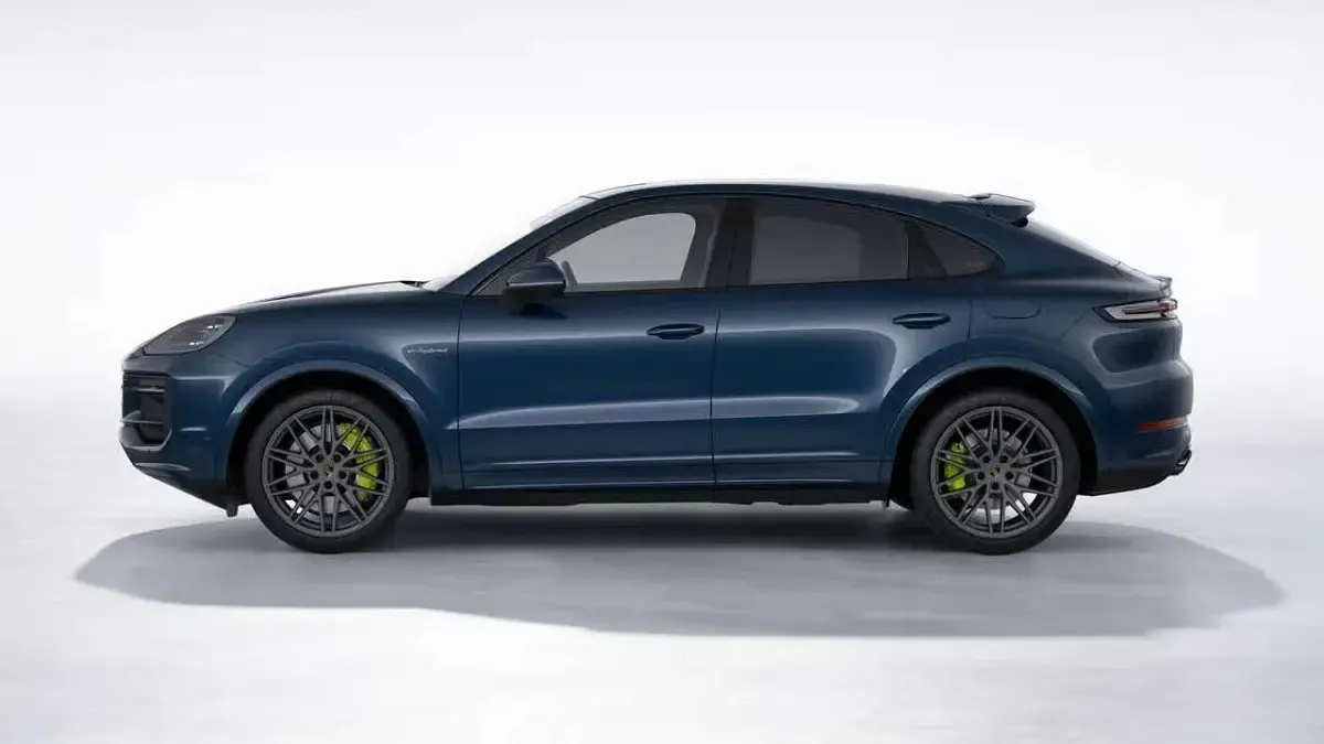 Usata Porsche Cayenne 305 CV (224 kW) 2023 Blu/azzurro SUV