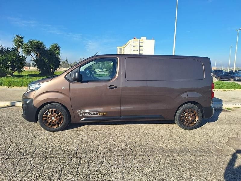 Usata Peugeot Expert Sport 150 CV (110 kW) 2019 Marrone Furgone