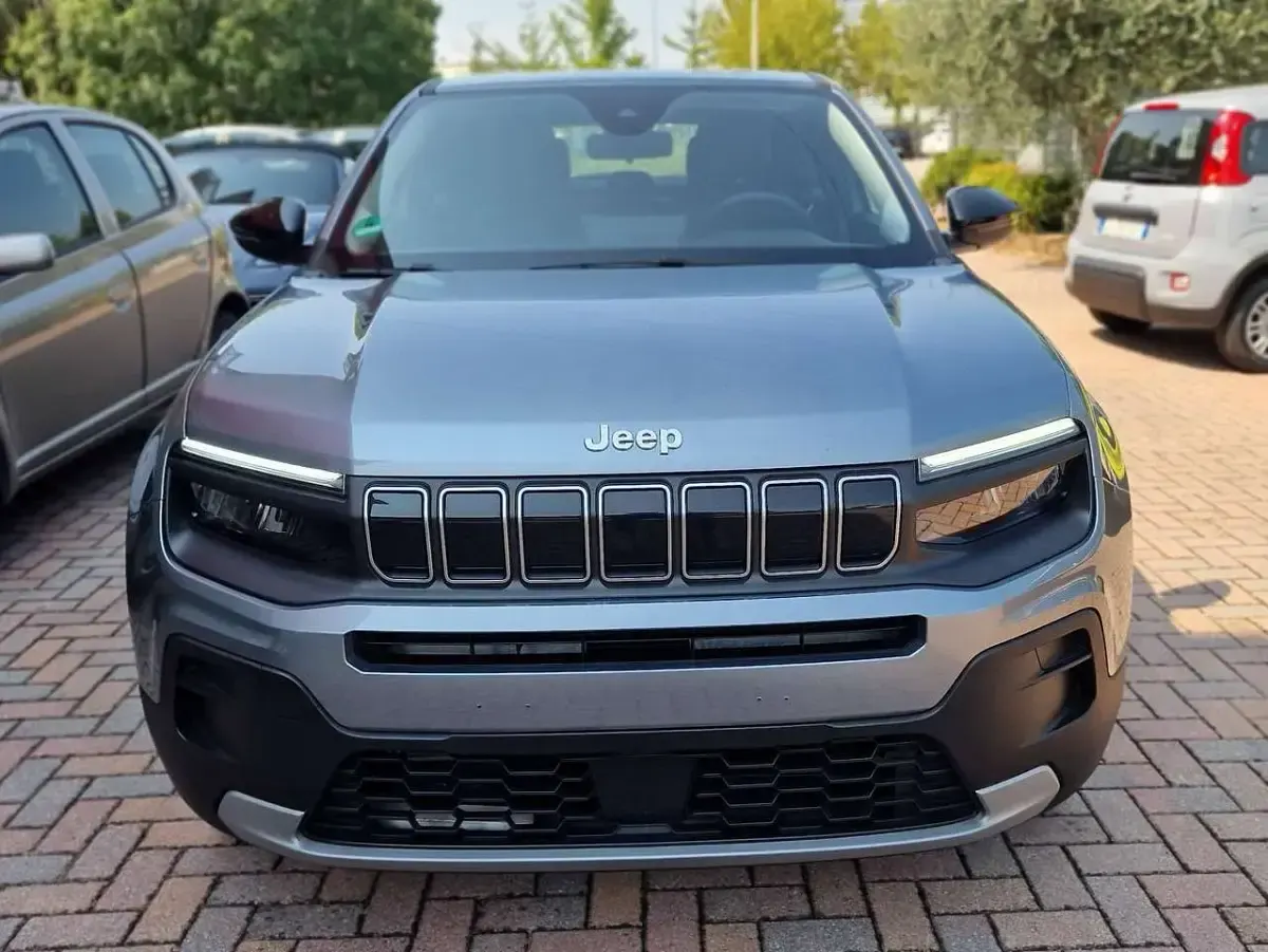 Usata Jeep Avenger Altitude 101 CV (74 kW) 2024 Grigio SUV