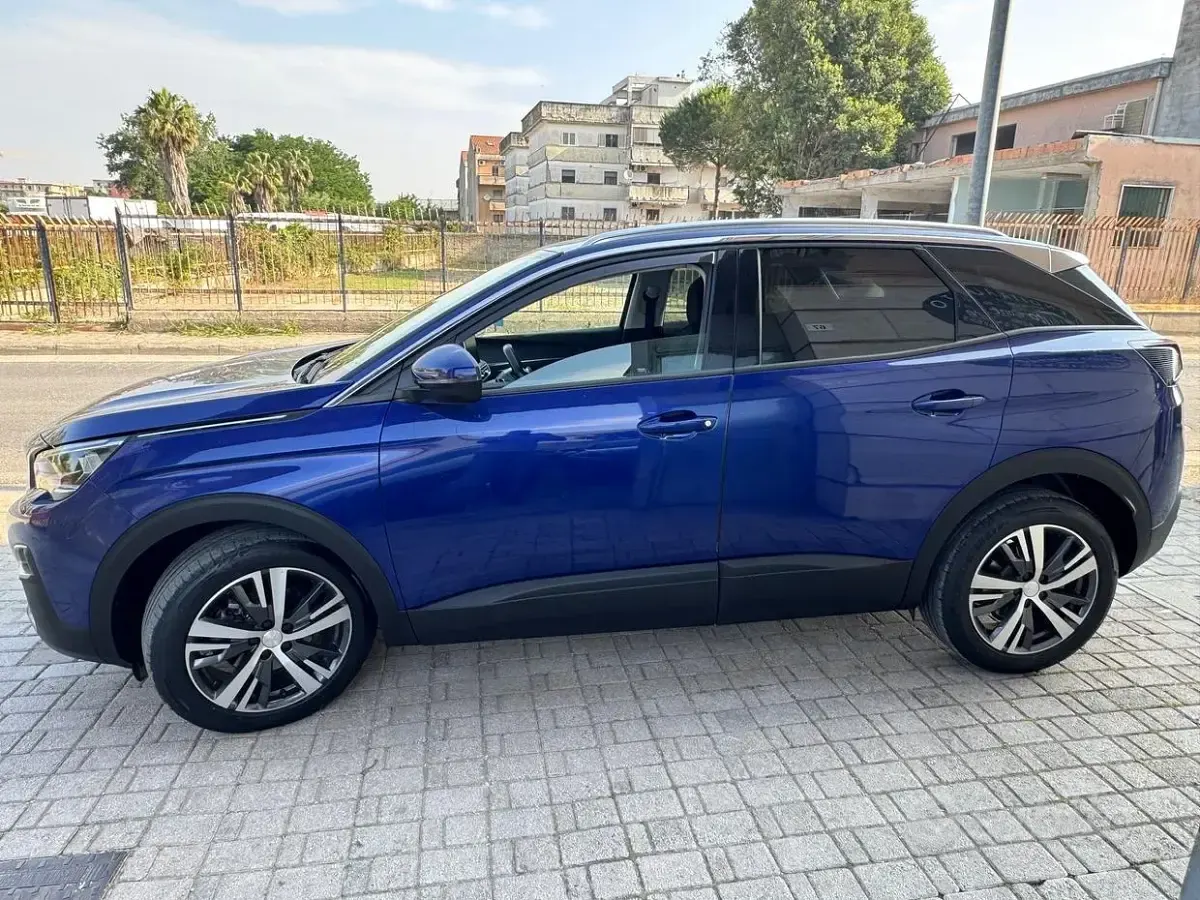 Usata Peugeot 3008 Business-Line 131 CV (96 kW) 2020 Blu SUV
