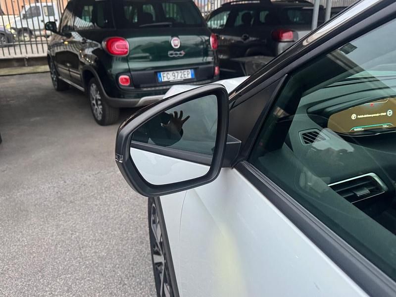 Usata Peugeot 3008 Allure 119 CV (87 kW) 2019 Bianco SUV