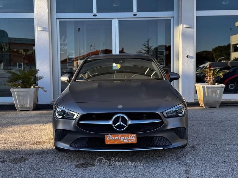 Usata Mercedes CLA200 150 CV (110 kW) 2020 Gray Station wagon