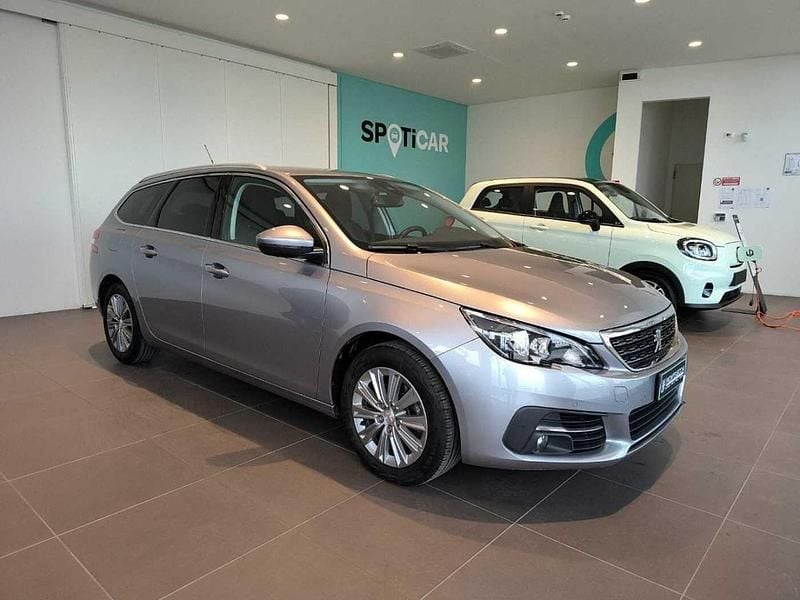 Usata Peugeot 308 SW Allure 131 CV (96 kW) 2021 Grigio Station wagon