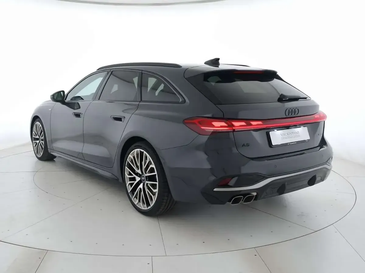 Nuova Audi A5 S-Line 204 CV (150 kW) 2026 Grigio magnete Station wagon