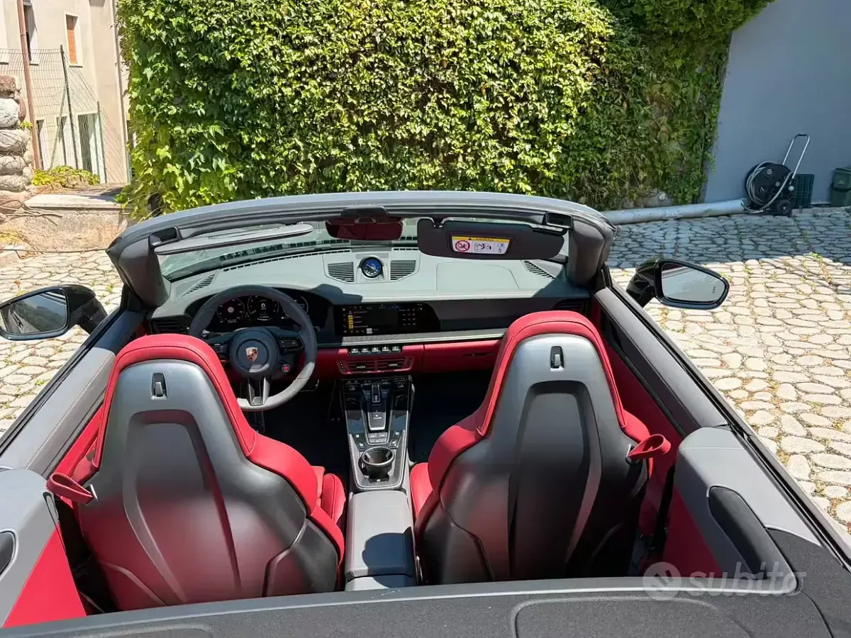 Usata Porsche 911 480 CV (353 kW) 2025 Grigio Cabrio