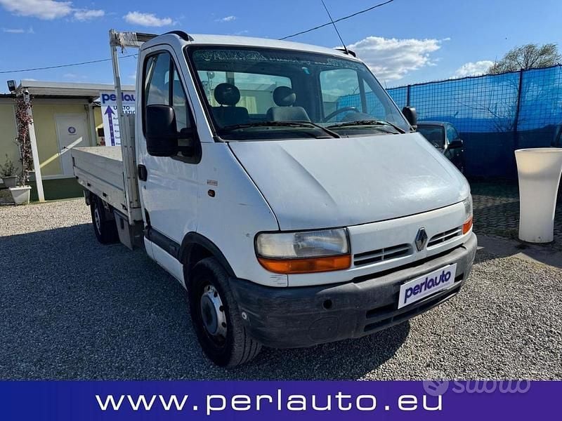 Begagnad Renault Master 90 HK (66 kW) 2003 Vit Van