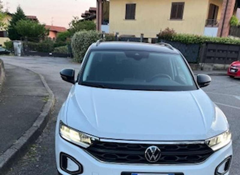 Usata VW T-Roc Sportline 116 CV (85 kW) 2024 Bianco SUV