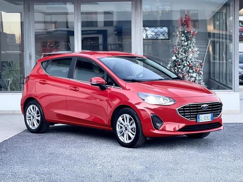Rosso Usata 2022 Ford Fiesta Tre volumi | 12.900 € (Buon prezzo) - Immagine 1/4